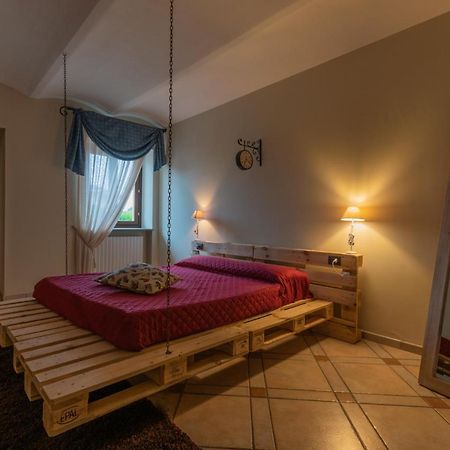Bed and Breakfast Certe Notti Langhe Casa Furno Екстер'єр фото
